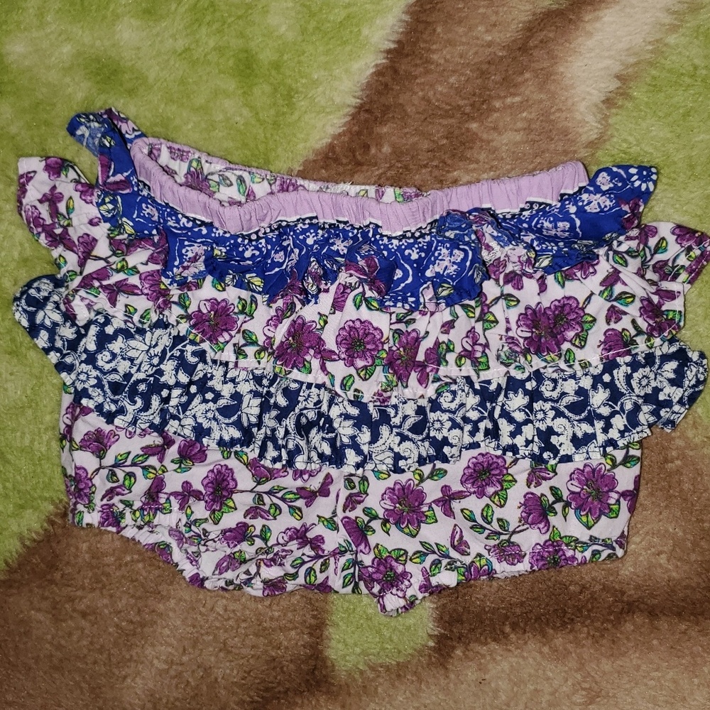 Baby flowered bloomers